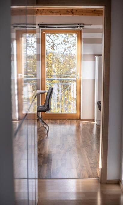 Moderne, Gemuetliche Dg-Wohnung In Ruhiger Lage Neunburg vorm Wald Eksteriør billede