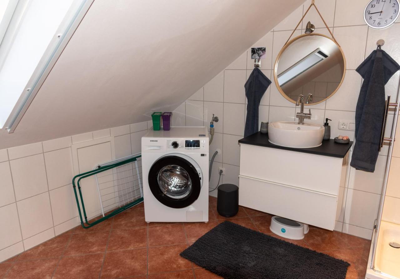 Moderne, Gemuetliche Dg-Wohnung In Ruhiger Lage Neunburg vorm Wald Eksteriør billede